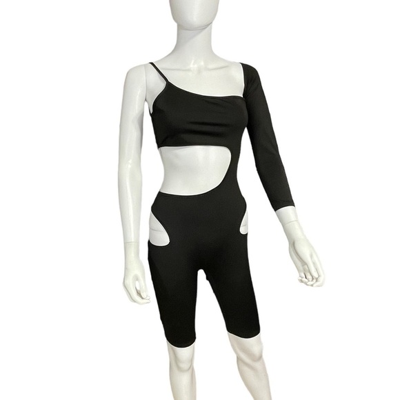 Cut Out Sexy Romper Black
New - Picture 2 of 7